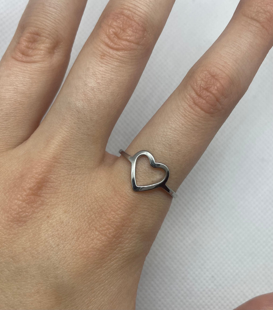 Silver single rounded heart
