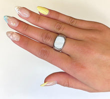 Anaya Signet Ring