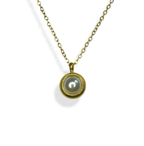 Gold Outline Pearl Necklace