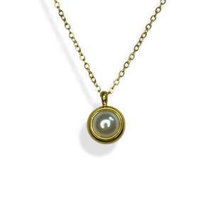 Gold Outline Pearl Necklace