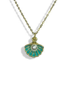 Clam Shell Pearl Necklace