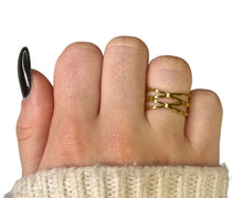 Double Cross Ring