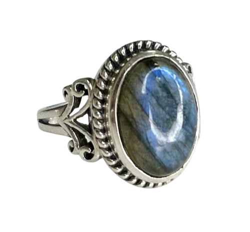 Labradorite Extravagant Sterling Silver Ring