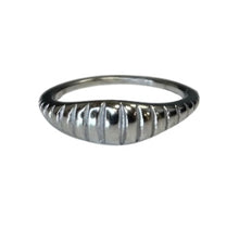 Little Croissant Ring